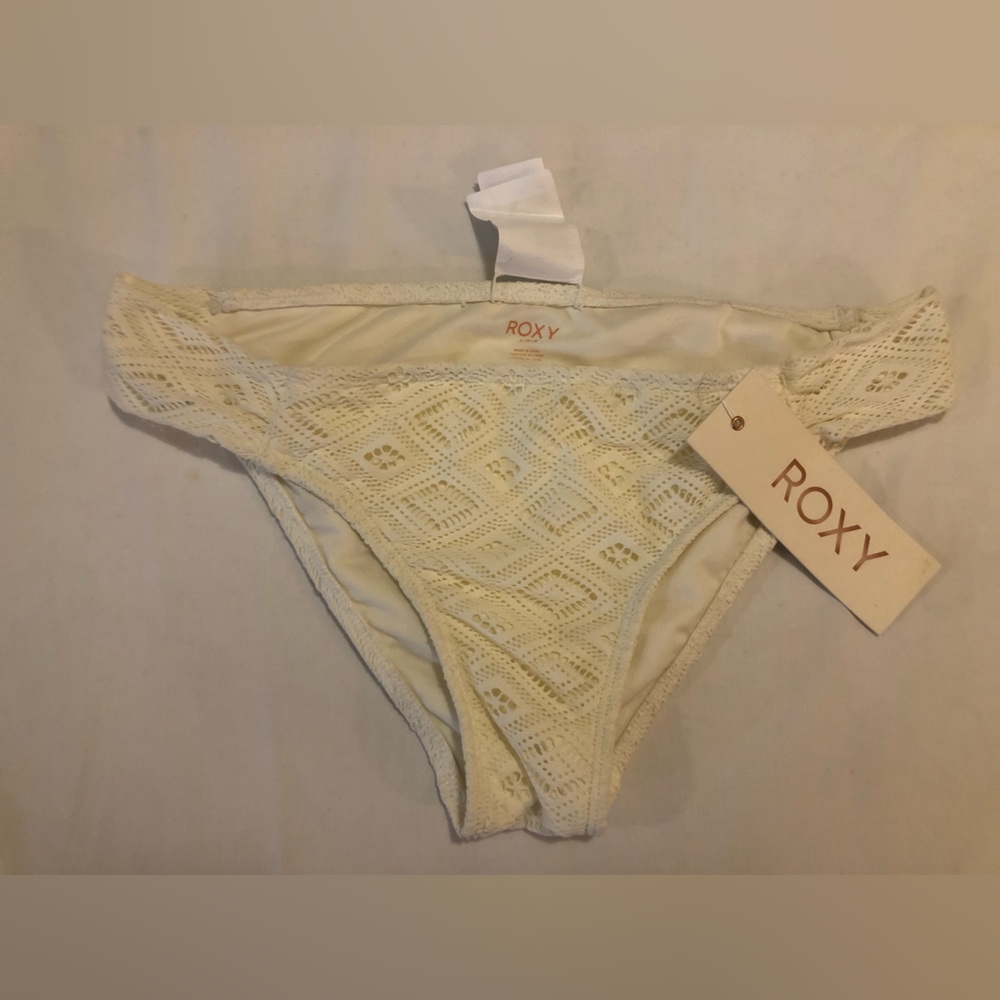 NWT Roxy crochet ivory bikini bottoms, L